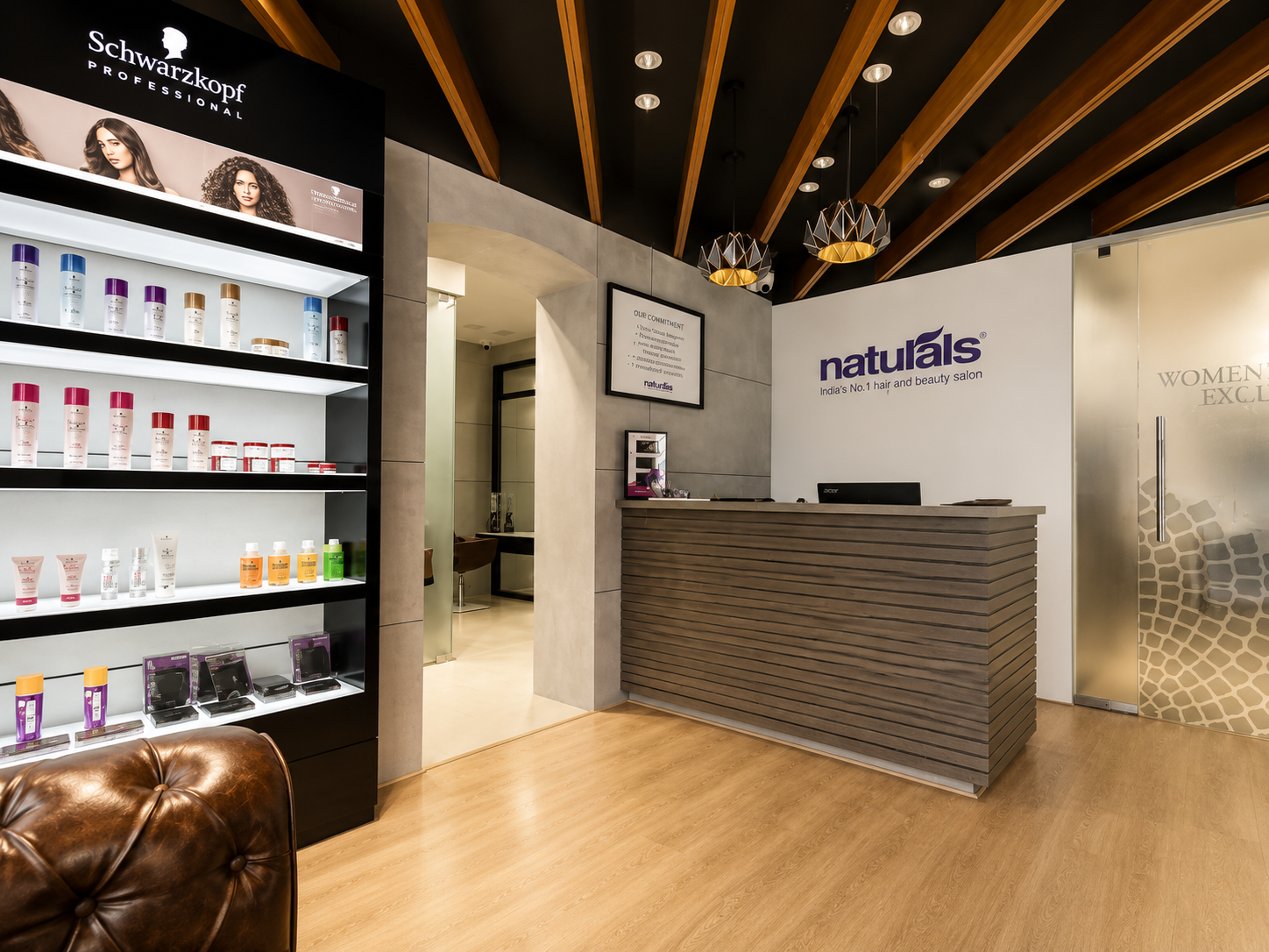 Naturals Unisex Salon
